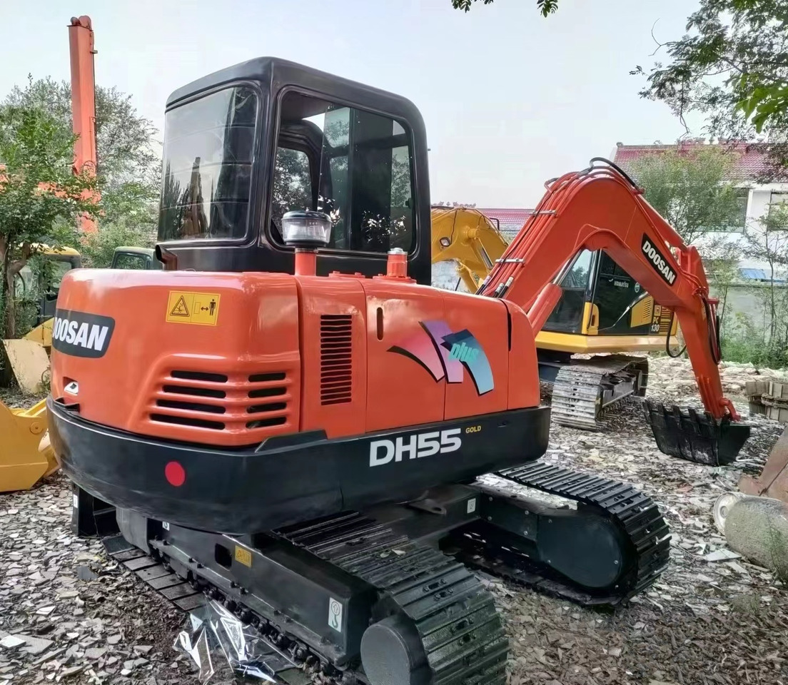 Doosan DH 55 - حفارة مصغرة: صور 1 Doosan DH 55 - حفارة مصغرة: صور 1