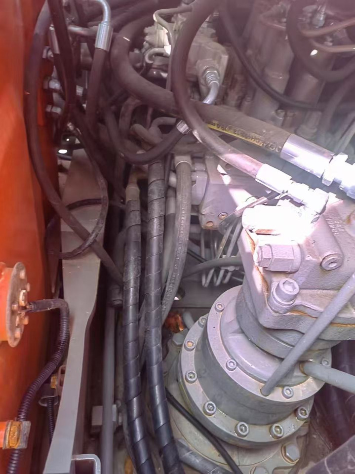 HITACHI ZX120 - حفارات زحافة: صور 5 HITACHI ZX120 - حفارات زحافة: صور 5