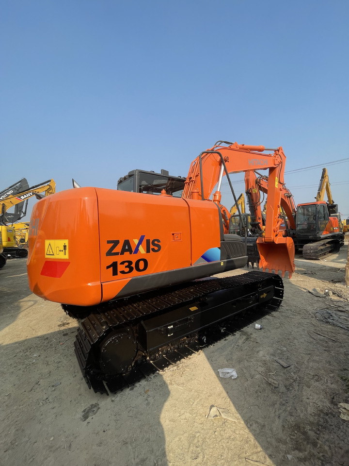 HITACHI ZX130 - حفارات زحافة: صور 2 HITACHI ZX130 - حفارات زحافة: صور 2