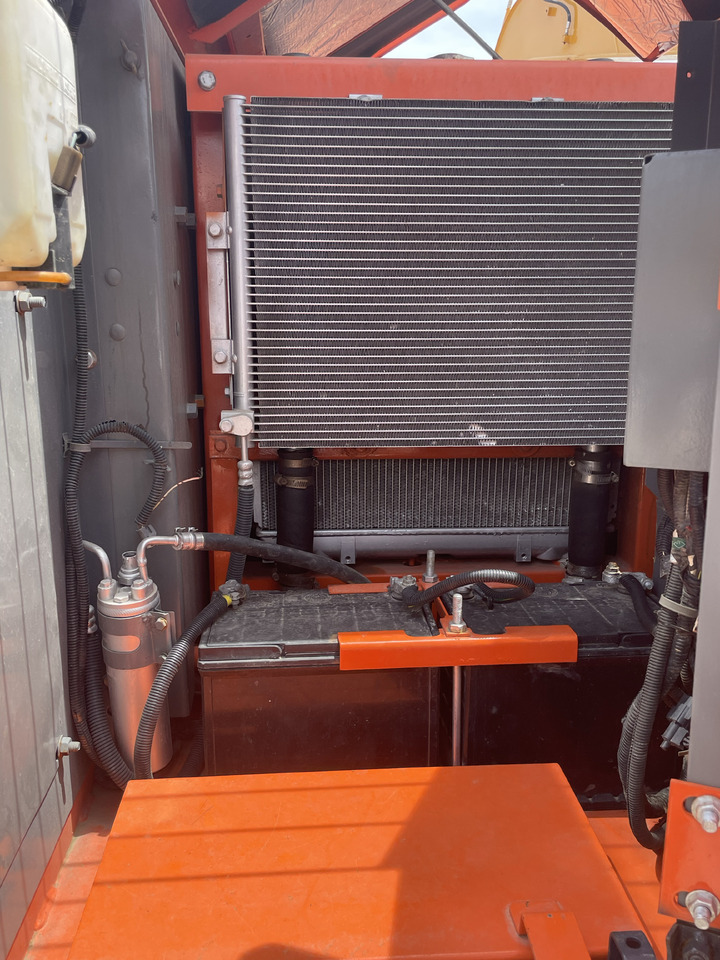 Hitachi ZX 70 - حفارات زحافة: صور 5 Hitachi ZX 70 - حفارات زحافة: صور 5