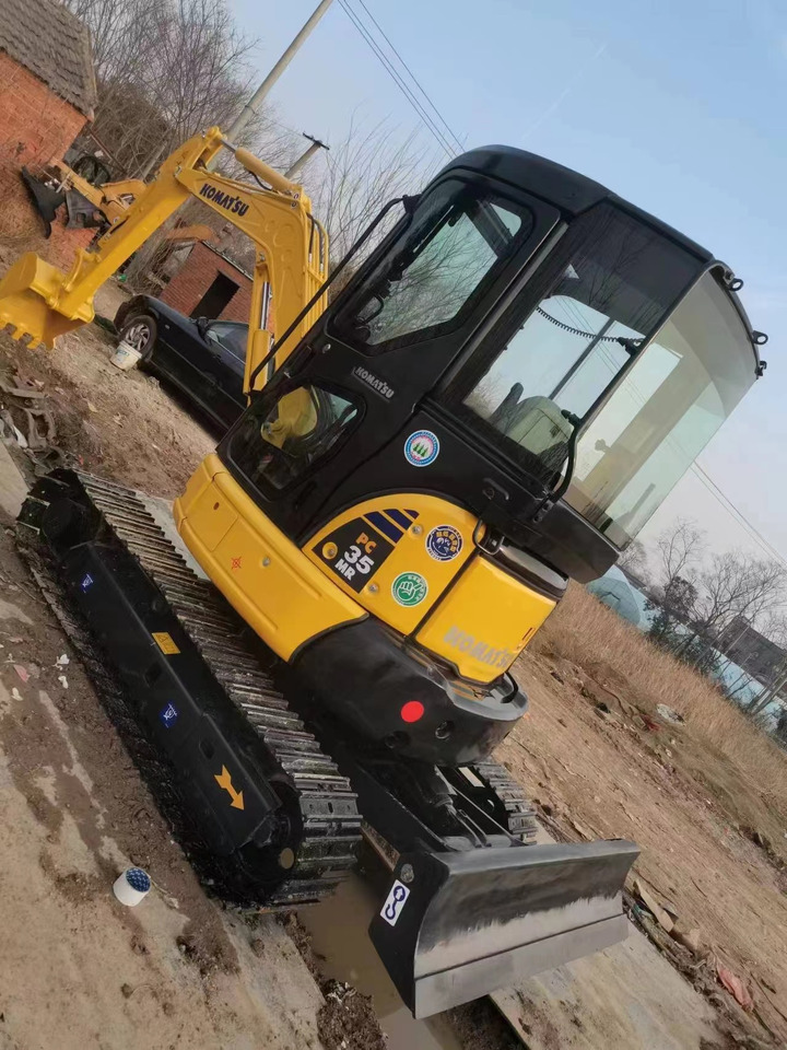 KOMATSU PC 35 MR - حفارة مصغرة: صور 5 KOMATSU PC 35 MR - حفارة مصغرة: صور 5