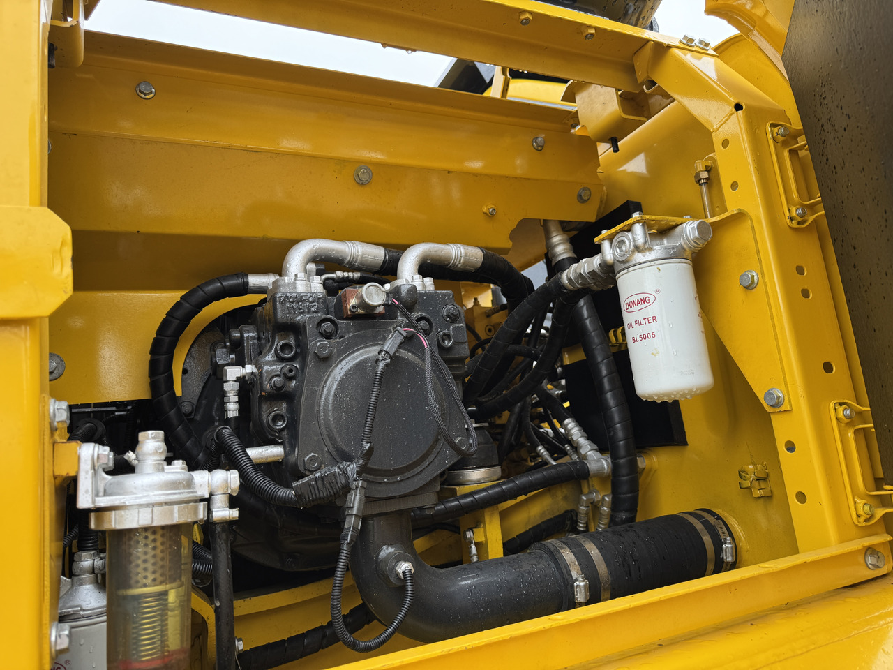 KOMATSU PC160 - حفارات زحافة: صور 5 KOMATSU PC160 - حفارات زحافة: صور 5