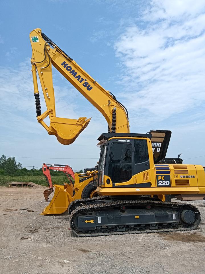 KOMATSU PC200-8 - حفارات زحافة: صور 3 KOMATSU PC200-8 - حفارات زحافة: صور 3