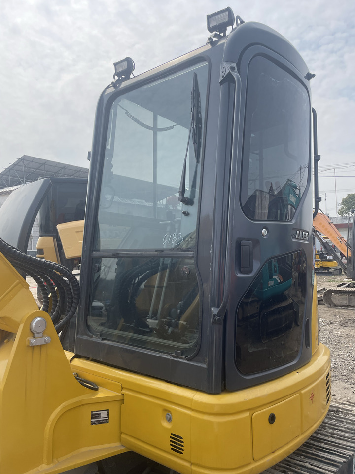 حفارة مصغرة KOMATSU PC55MR: صور 8 حفارة مصغرة KOMATSU PC55MR: صور 8