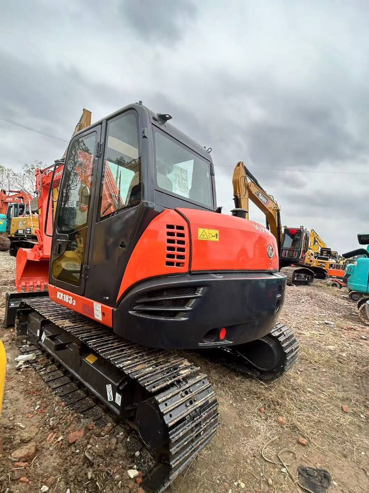 KUBOTA KX 183-3 - حفارة مصغرة: صور 4 KUBOTA KX 183-3 - حفارة مصغرة: صور 4
