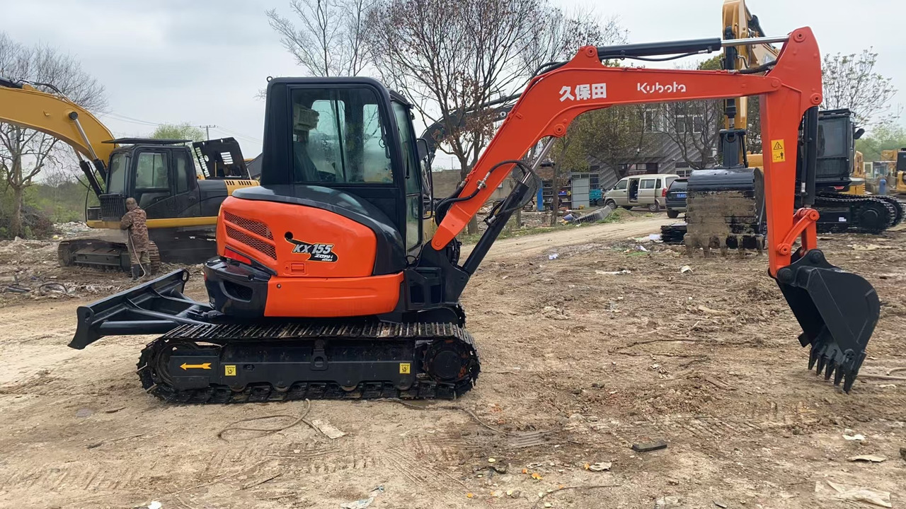 KUBOTA KX155 - حفارة مصغرة: صور 1 KUBOTA KX155 - حفارة مصغرة: صور 1