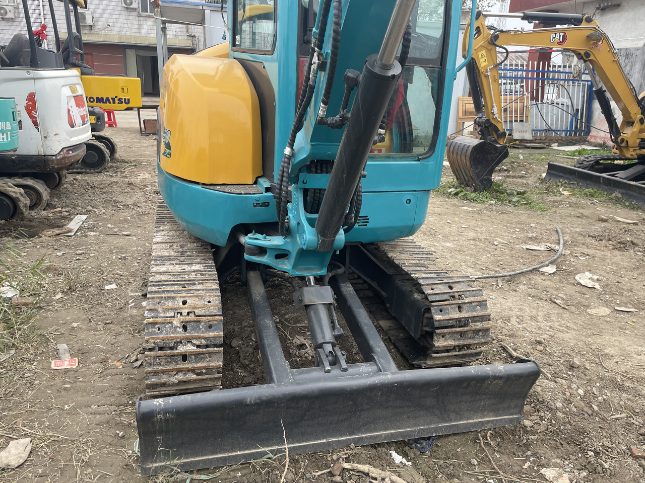 KUBOTA U-30 - حفارة مصغرة: صور 4 KUBOTA U-30 - حفارة مصغرة: صور 4