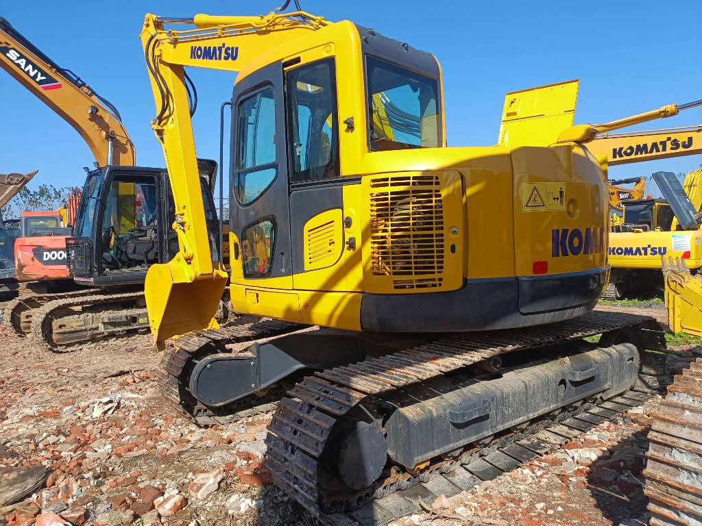 Komatsu PC 138US - حفارة مصغرة: صور 5 Komatsu PC 138US - حفارة مصغرة: صور 5