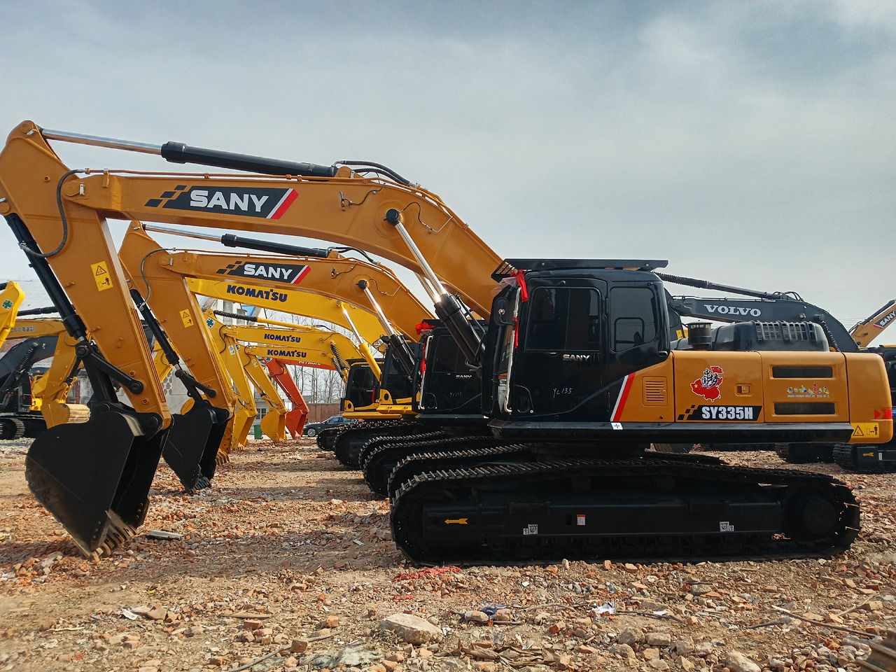 SANY SY335H - حفارات زحافة: صور 1 SANY SY335H - حفارات زحافة: صور 1