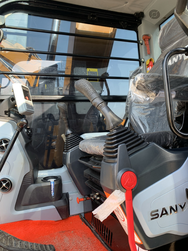 SANY SY95C - حفارات زحافة: صور 4 SANY SY95C - حفارات زحافة: صور 4