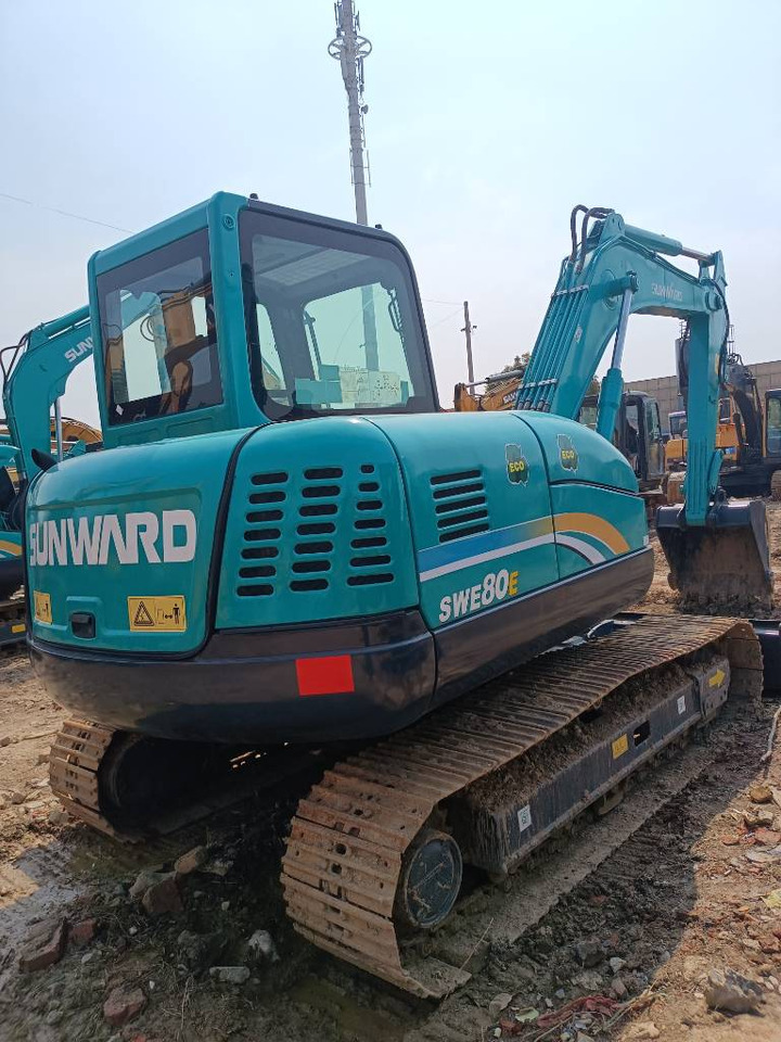 Sunward SWE80E - حفارة مصغرة: صور 4 Sunward SWE80E - حفارة مصغرة: صور 4