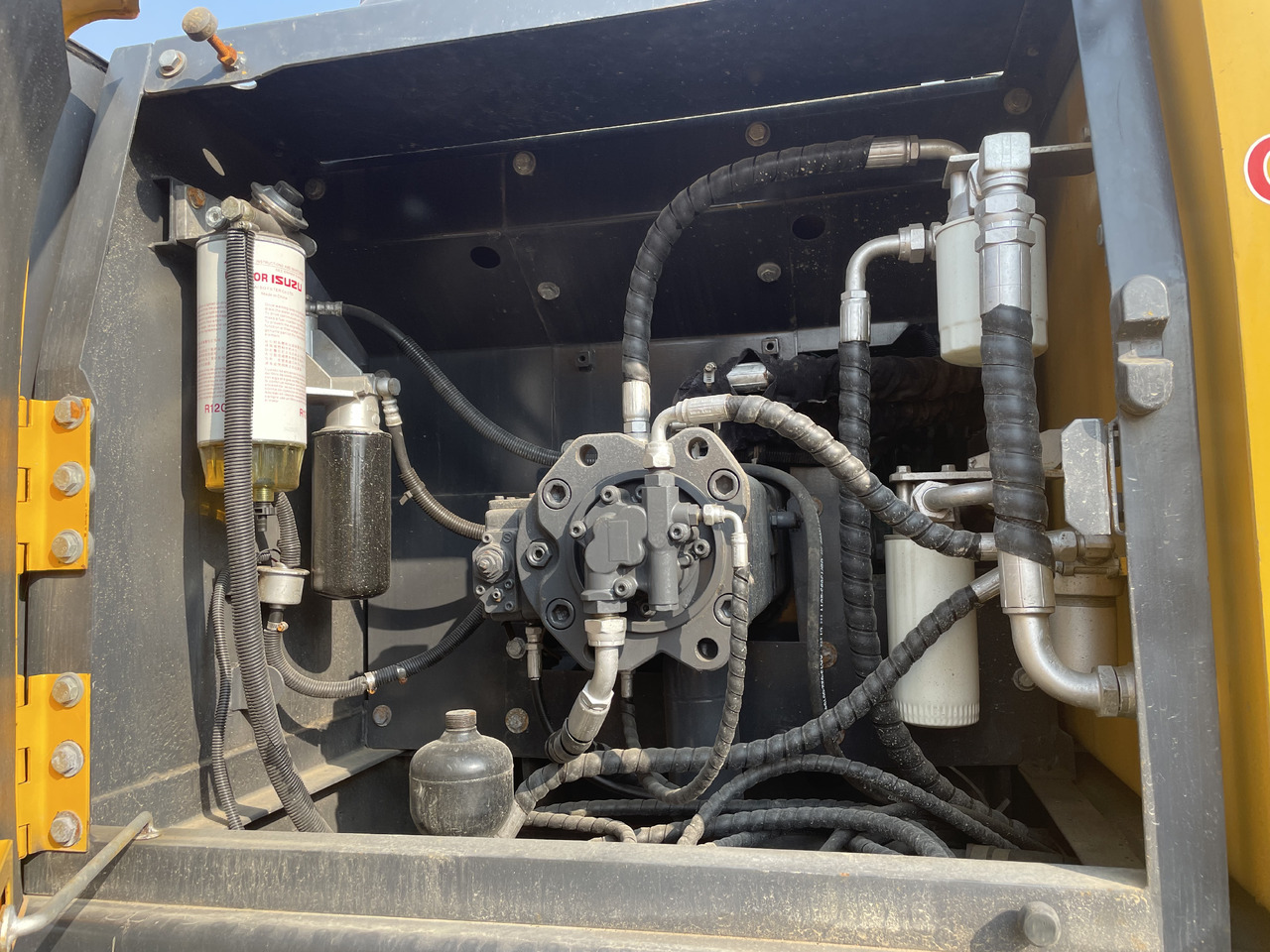 VOLVO EC 210 - حفارات زحافة: صور 3 VOLVO EC 210 - حفارات زحافة: صور 3
