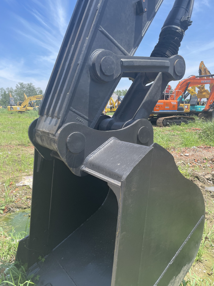 VOLVO EC240 - حفارات زحافة: صور 4 VOLVO EC240 - حفارات زحافة: صور 4