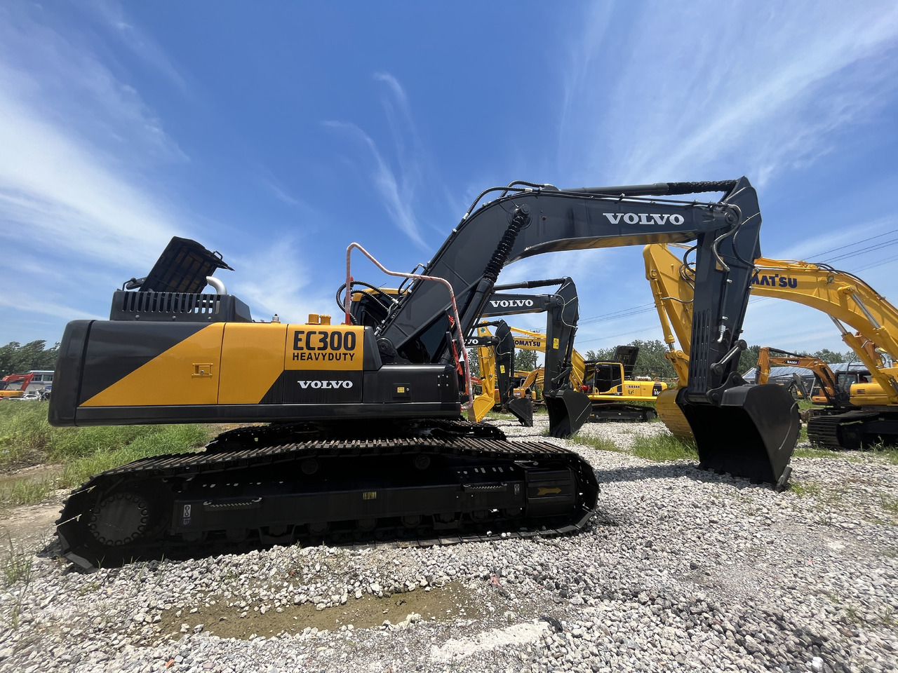 Volvo EC300DL - حفارات زحافة: صور 1 Volvo EC300DL - حفارات زحافة: صور 1