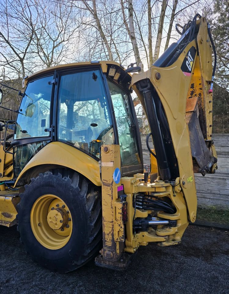 حفار متعدد الاستخدام Caterpillar: صور 6 حفار متعدد الاستخدام Caterpillar: صور 6