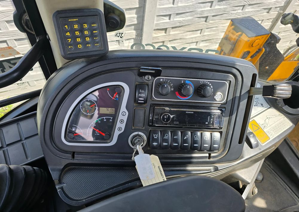 JCB - حفار متعدد الاستخدام: صور 4 JCB - حفار متعدد الاستخدام: صور 4