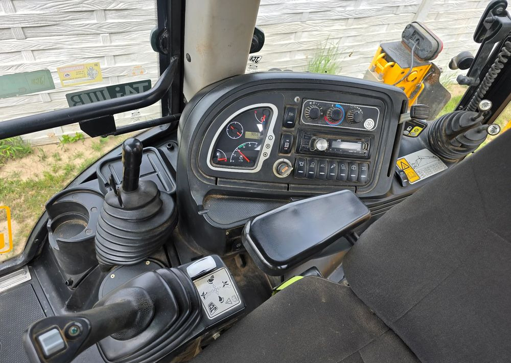JCB - حفار متعدد الاستخدام: صور 4 JCB - حفار متعدد الاستخدام: صور 4