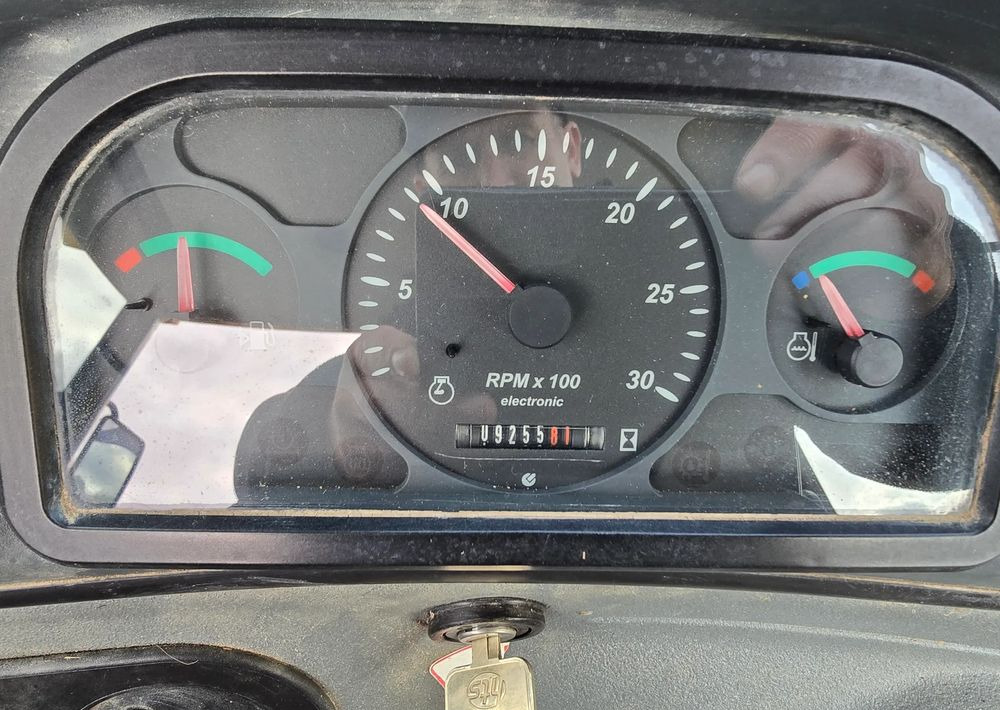 New Holland - حفار متعدد الاستخدام: صور 4 New Holland - حفار متعدد الاستخدام: صور 4