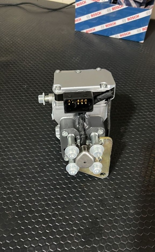 Bosch 2023 0470004015 Bosch Perkins - مضخات الوقود - حفارة: صور 1 Bosch 2023 0470004015 Bosch Perkins - مضخات الوقود - حفارة: صور 1
