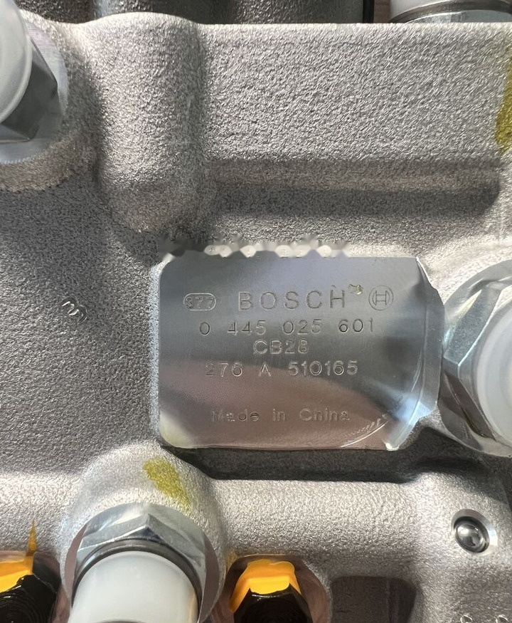 Bosch 2023 Caterpillar 2023 - مضخات الوقود - حفارة: صور 3 Bosch 2023 Caterpillar 2023 - مضخات الوقود - حفارة: صور 3