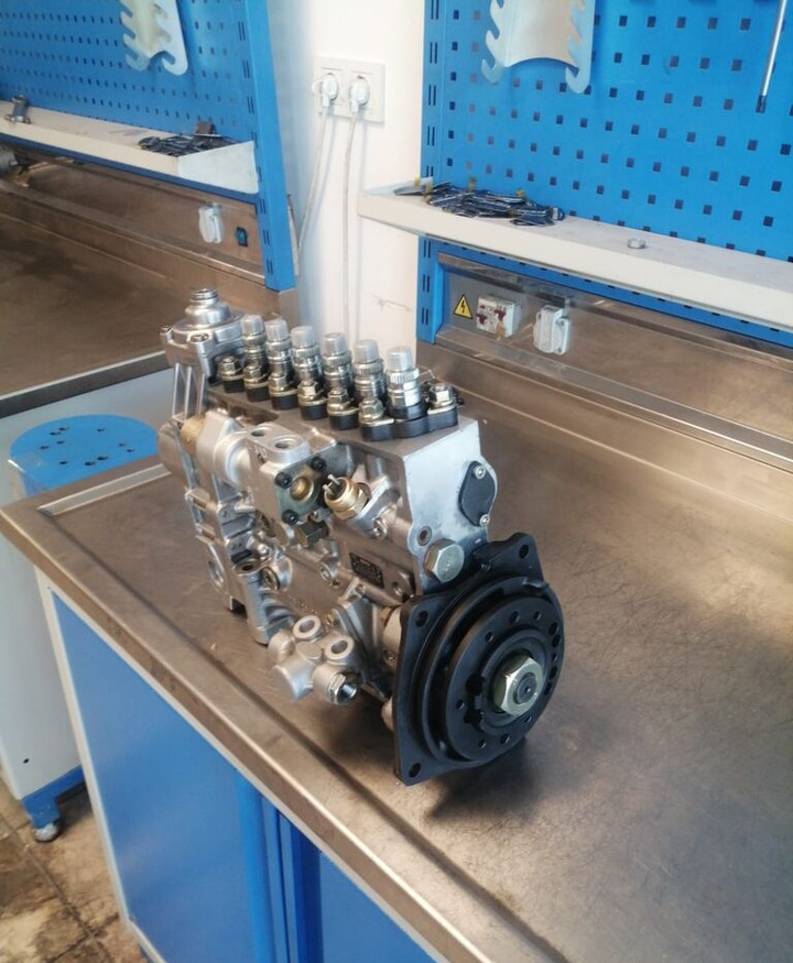 Bosch EXCHANGE A0250745702   Mercedes-Benz . truck - مضخات الوقود - شاحنة: صور 2 Bosch EXCHANGE A0250745702   Mercedes-Benz . truck - مضخات الوقود - شاحنة: صور 2