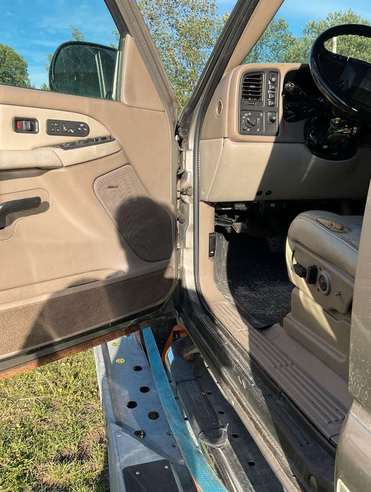 سيارة دفع رباعي 2003 Chevrolet Tahoe: صور 14