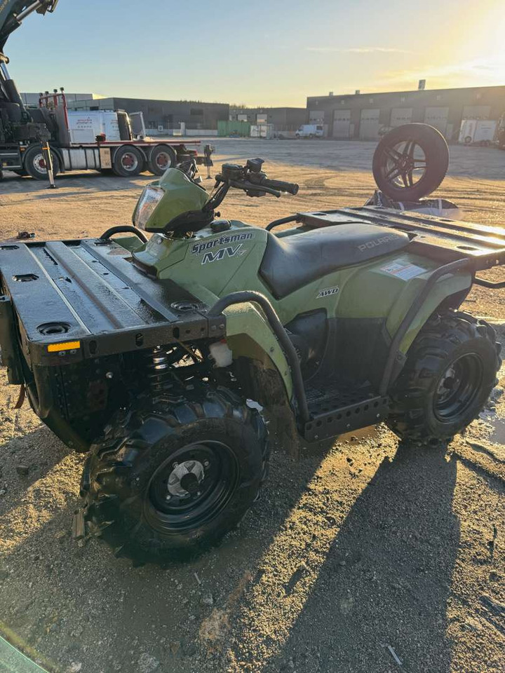 2004 ATV Polaris SPORTSMAN MV 700 HK (Kun kjørt 144 timer) - مقطورة دراجة نارية: صور 1 2004 ATV Polaris SPORTSMAN MV 700 HK (Kun kjørt 144 timer) - مقطورة دراجة نارية: صور 1
