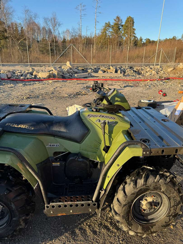 2004 ATV Polaris SPORTSMAN MV 700 HK (Kun kjørt 144 timer) - مقطورة دراجة نارية: صور 2 2004 ATV Polaris SPORTSMAN MV 700 HK (Kun kjørt 144 timer) - مقطورة دراجة نارية: صور 2