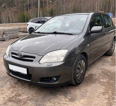 2004 Toyota Corolla 2-dørs - سيارة: صور 1 2004 Toyota Corolla 2-dørs - سيارة: صور 1