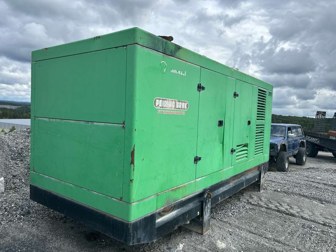 2008 Generator Winmesol IV-550 - ملحقات - آلات البناء: صور 2 2008 Generator Winmesol IV-550 - ملحقات - آلات البناء: صور 2