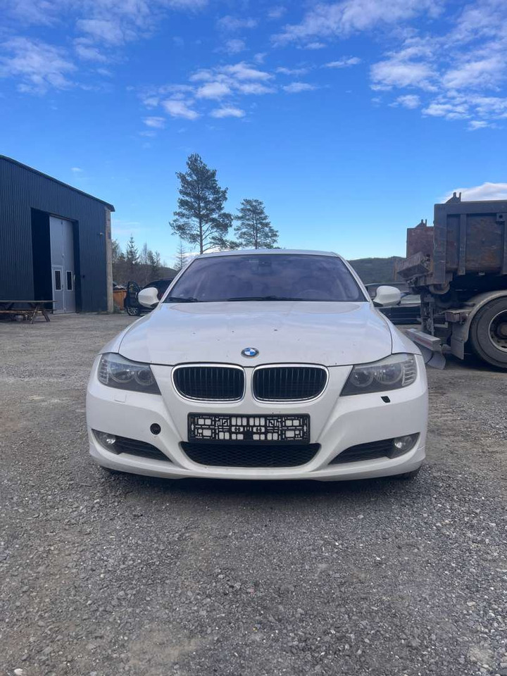 2009 BMW 316i Facelift (se mangellapp) - rep.-objekt - سيدان: صور 1 2009 BMW 316i Facelift (se mangellapp) - rep.-objekt - سيدان: صور 1