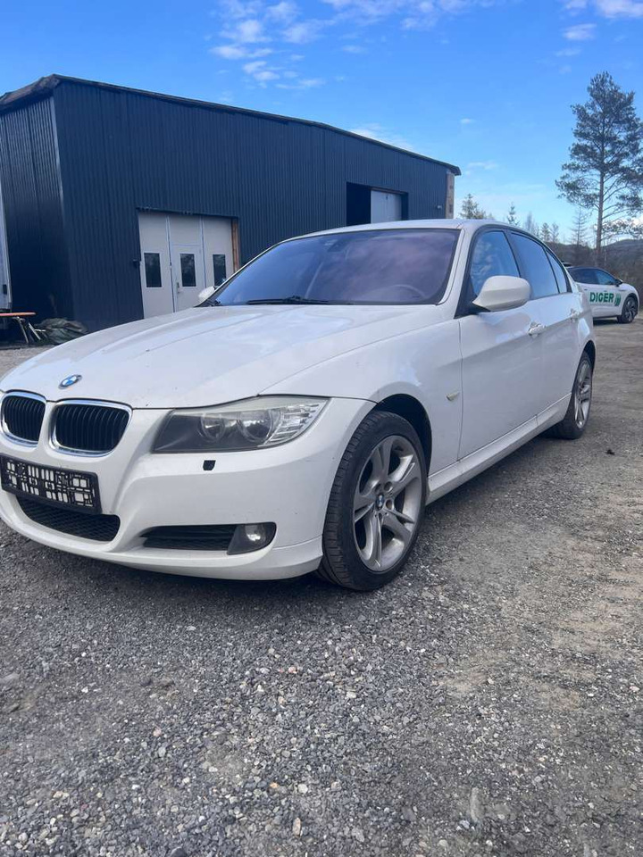 2009 BMW 316i Facelift (se mangellapp) - rep.-objekt - سيدان: صور 2 2009 BMW 316i Facelift (se mangellapp) - rep.-objekt - سيدان: صور 2
