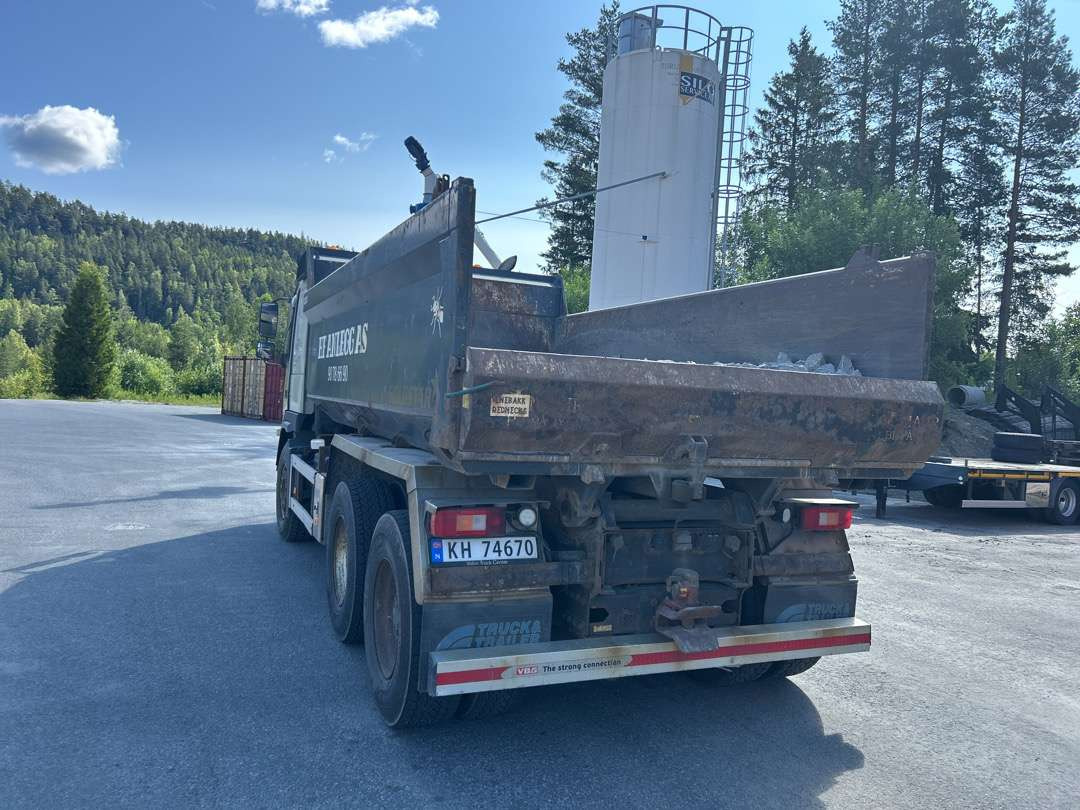 2011 Dumper VOLVO FM 500 Euroklasse 5T - قلابات: صور 4 2011 Dumper VOLVO FM 500 Euroklasse 5T - قلابات: صور 4