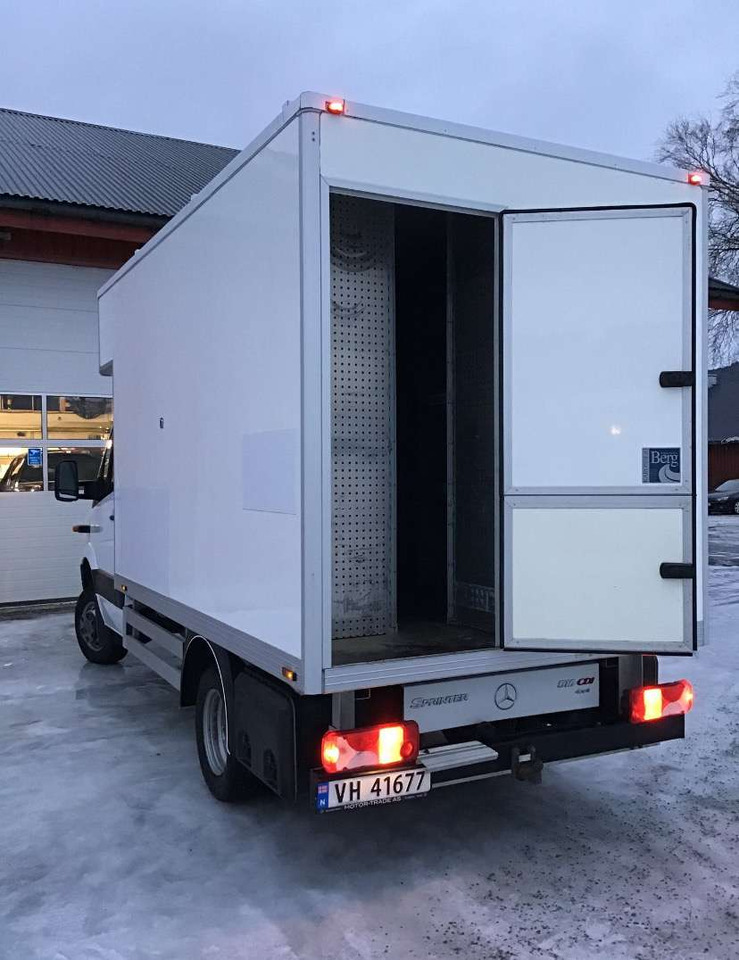 2012 Mercedes-Benz Sprinter EU-GODKJENT SVÆRT LAV KM! - بصندوق مغلق شاحنة: صور 4 2012 Mercedes-Benz Sprinter EU-GODKJENT SVÆRT LAV KM! - بصندوق مغلق شاحنة: صور 4