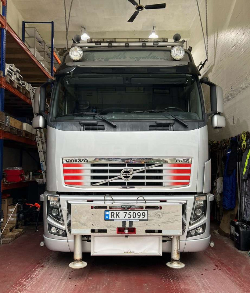 2014 Volvo FH16 750 EU-godkjent - شاحنة كرين: صور 3 2014 Volvo FH16 750 EU-godkjent - شاحنة كرين: صور 3