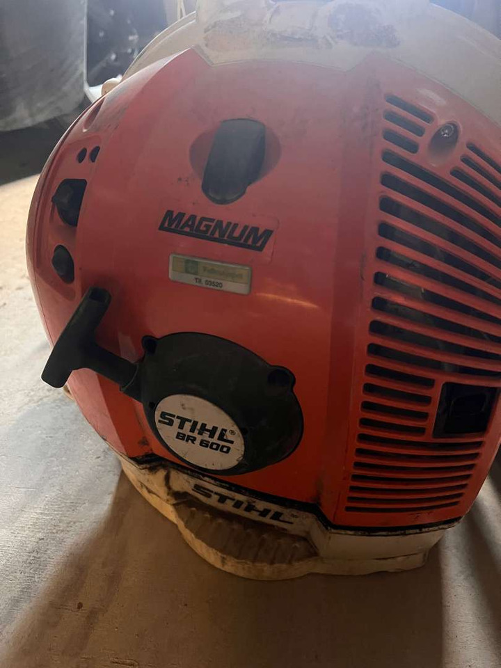 2023 Stihl BR 600 løvblåser - معدات الحدائق: صور 3 2023 Stihl BR 600 løvblåser - معدات الحدائق: صور 3