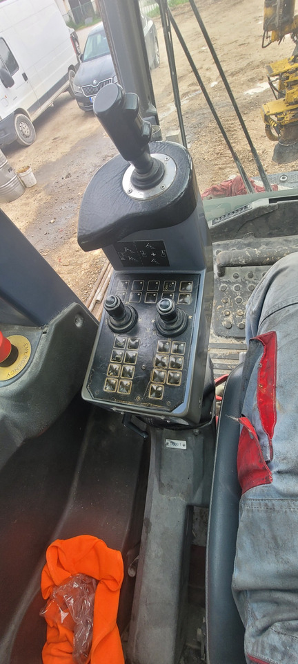 آلة حفر Atlas Copco D9c -11: صور 40