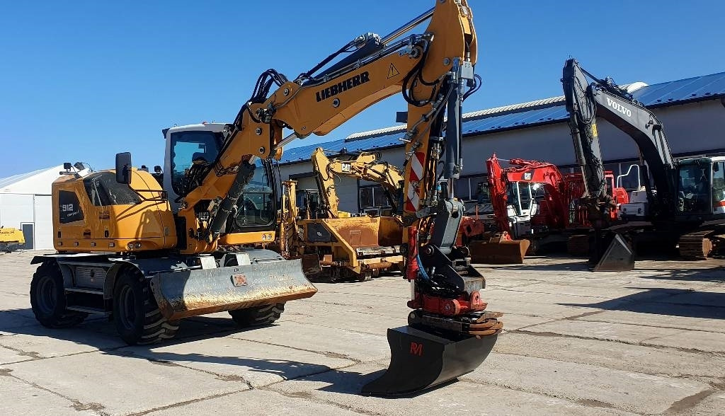Liebherr A 912 compact - حفارة على عجلات: صور 5 Liebherr A 912 compact - حفارة على عجلات: صور 5