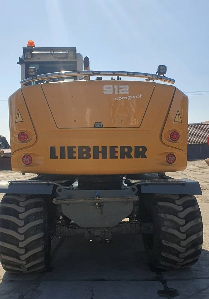Liebherr A 912 compact - حفارة على عجلات: صور 3 Liebherr A 912 compact - حفارة على عجلات: صور 3