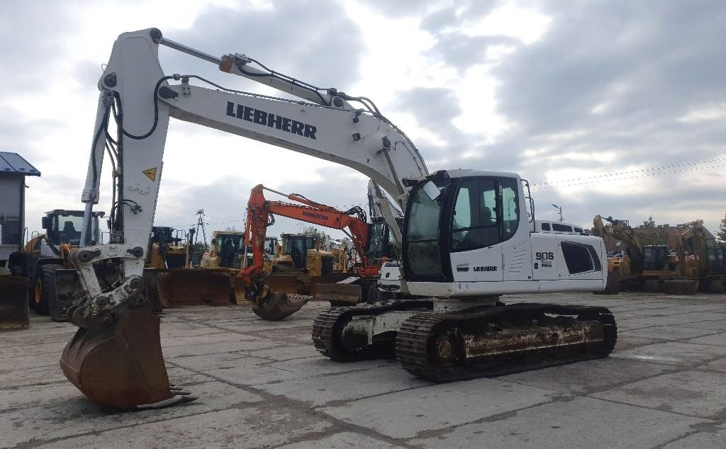 Liebherr R 906 LC - حفارات زحافة: صور 1 Liebherr R 906 LC - حفارات زحافة: صور 1