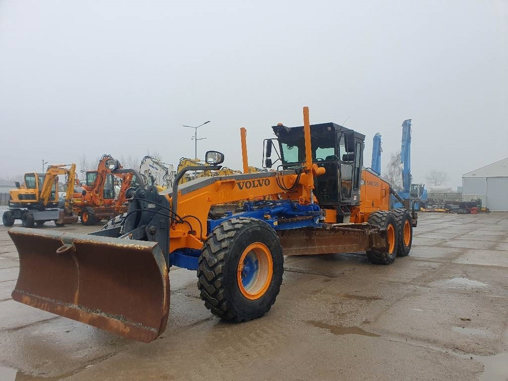 Volvo G 720 B - آلة تسوية الأرض: صور 2 Volvo G 720 B - آلة تسوية الأرض: صور 2