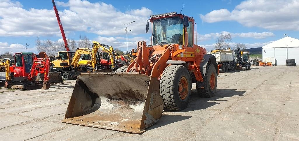Volvo L 90 E - اللودر بعجل: صور 1 Volvo L 90 E - اللودر بعجل: صور 1