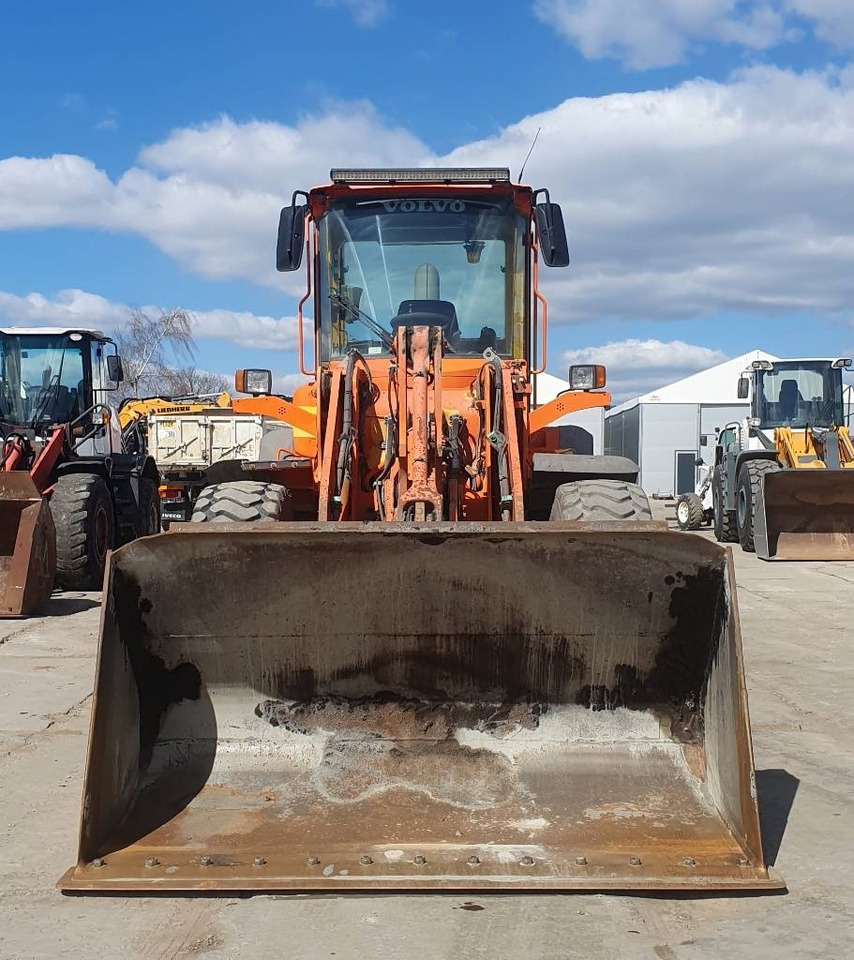 Volvo L 90 E - اللودر بعجل: صور 5 Volvo L 90 E - اللودر بعجل: صور 5