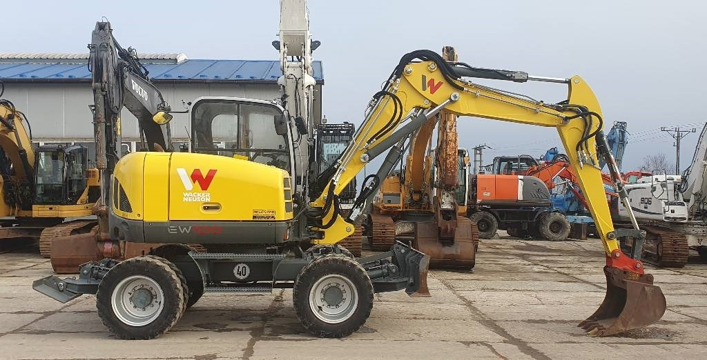 Wacker EW100 - حفارة على عجلات: صور 4 Wacker EW100 - حفارة على عجلات: صور 4