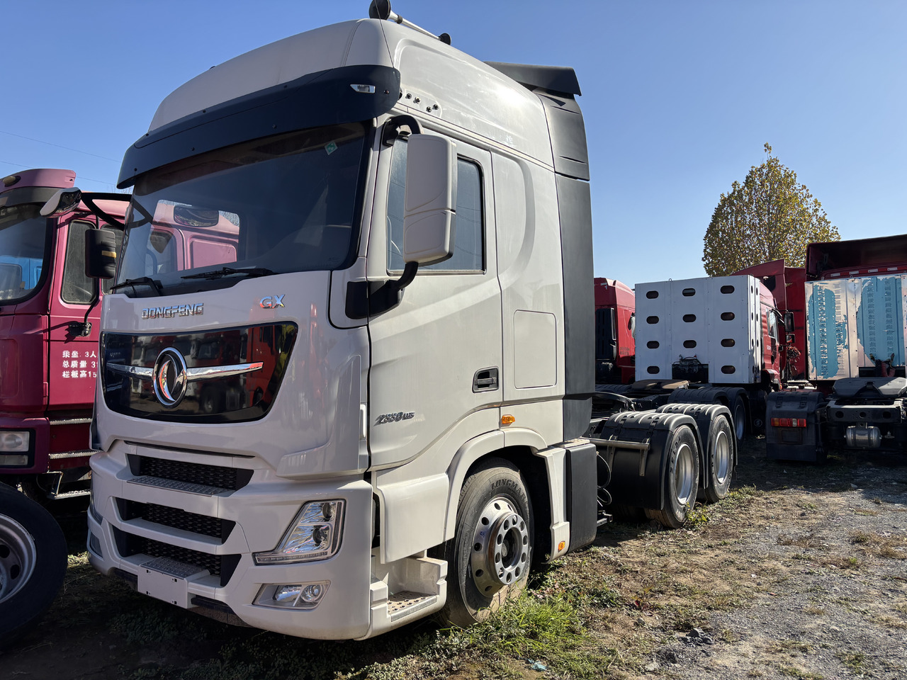 DONGFENG GX - شاحنة جرار: صور 1 DONGFENG GX - شاحنة جرار: صور 1