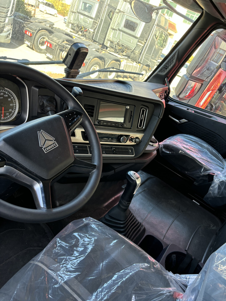 HOWO T7H - شاحنة جرار: صور 3 HOWO T7H - شاحنة جرار: صور 3