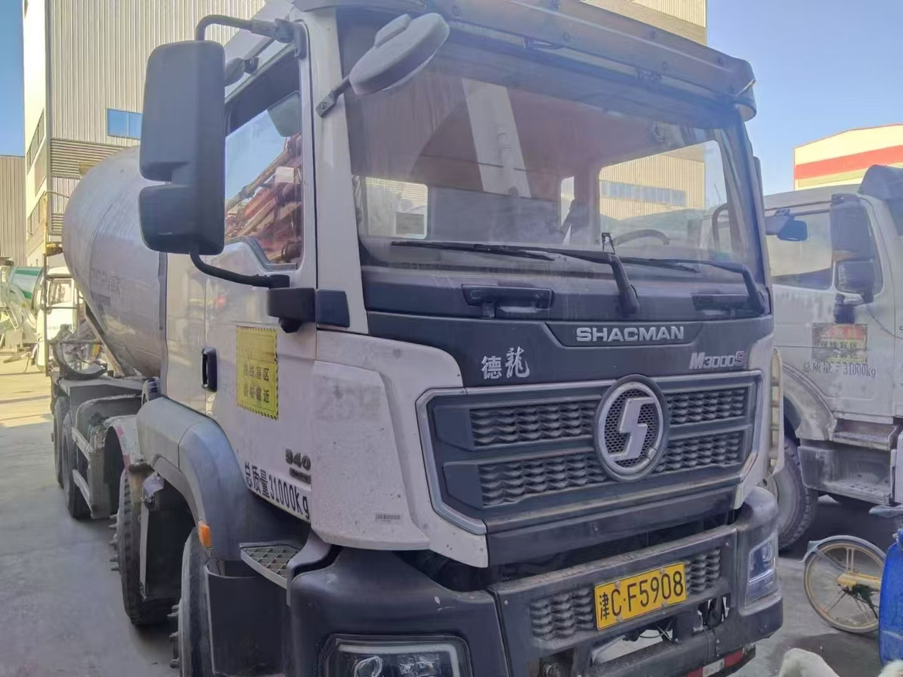 SHACMAN M3000 - آلات البناء: صور 2 SHACMAN M3000 - آلات البناء: صور 2