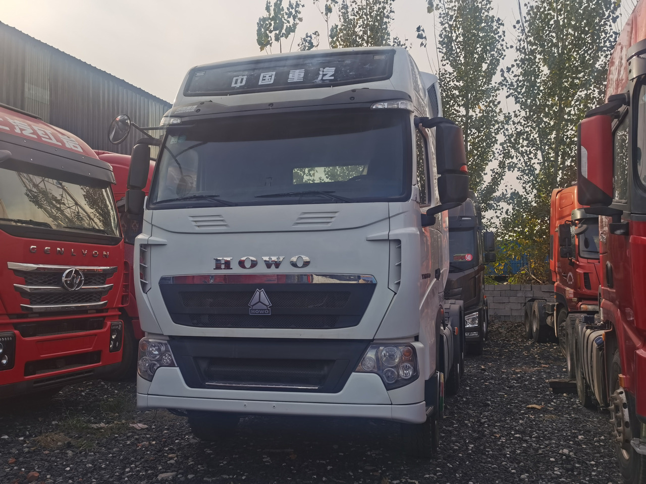 SINOTRUCK HOWO  - شاحنة جرار: صور 2 SINOTRUCK HOWO  - شاحنة جرار: صور 2