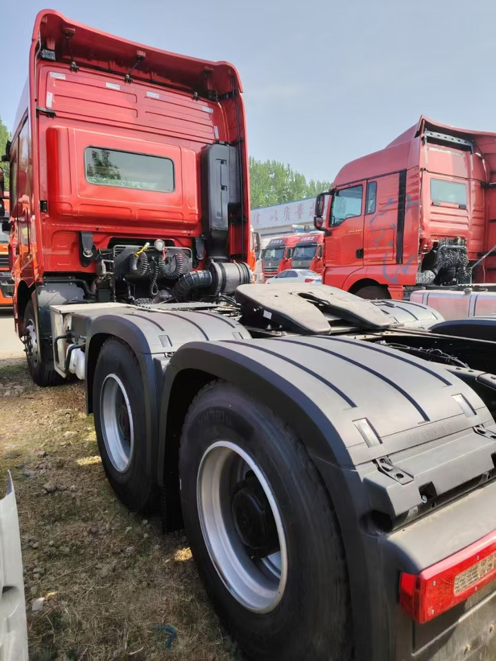 SINOTRUCK HOWO - شاحنة جرار: صور 5 SINOTRUCK HOWO - شاحنة جرار: صور 5