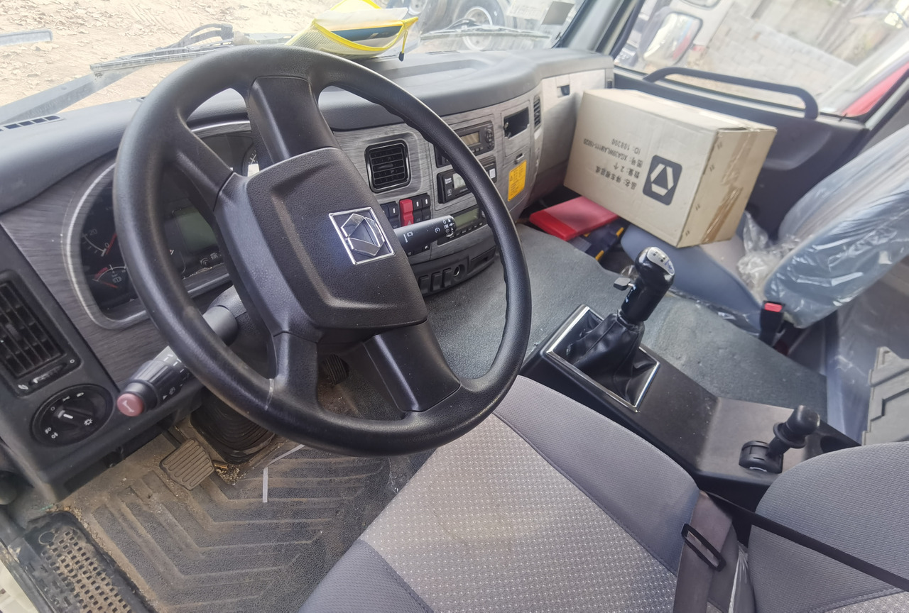 SINOTRUCK HOWO  - شاحنة جرار: صور 3 SINOTRUCK HOWO  - شاحنة جرار: صور 3